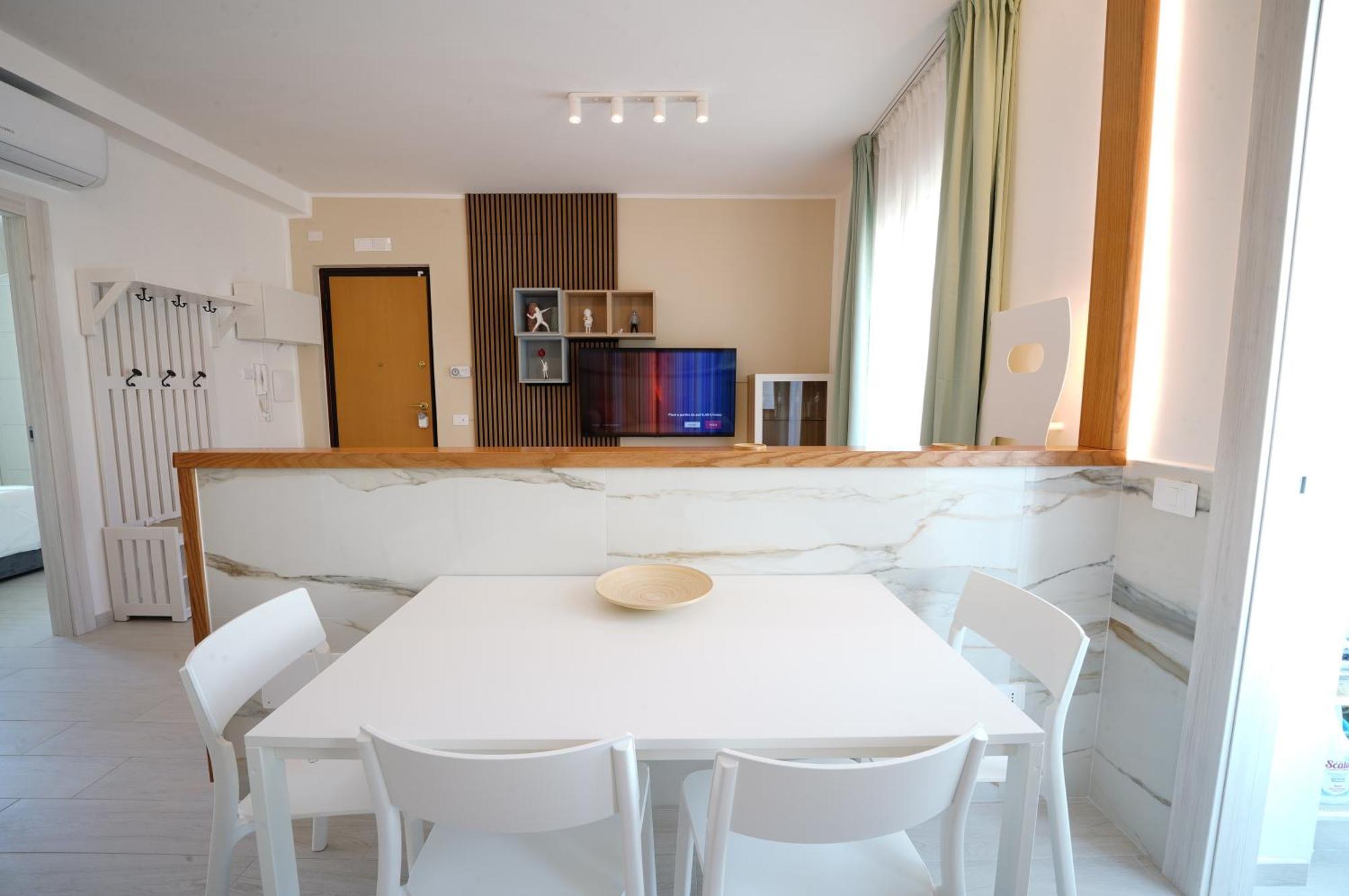 Ritz Salerno Apartment ภายนอก รูปภาพ